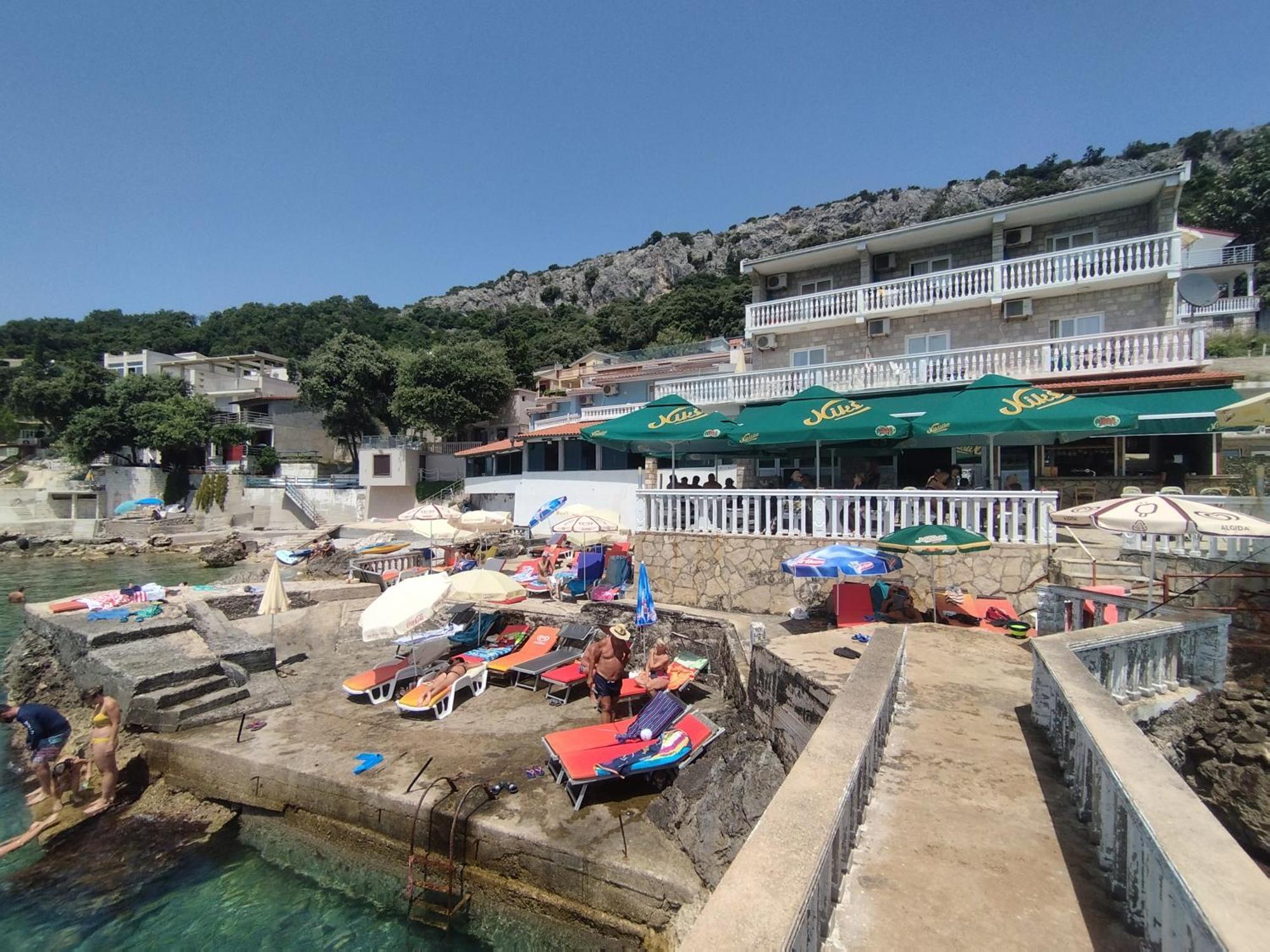 Seaside Apartment Kruce 울친 외부 사진